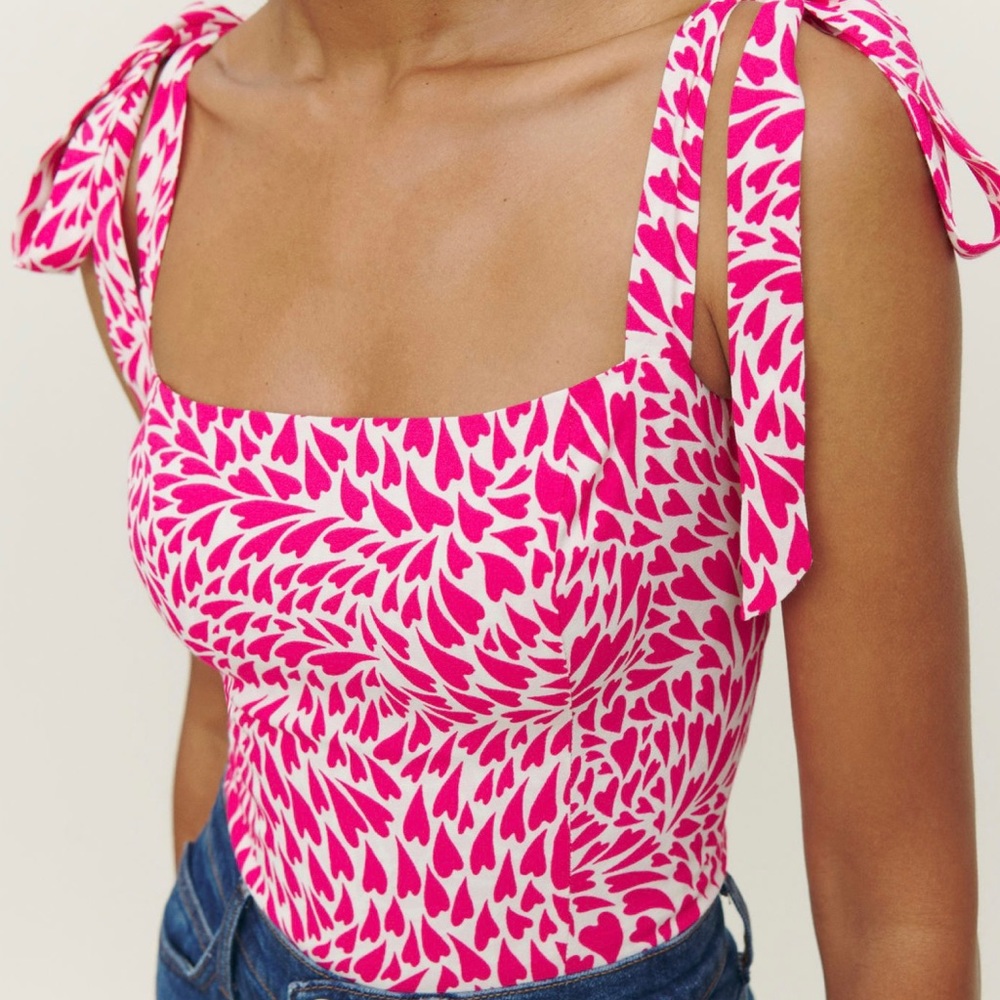 Reformation Ellora Top in Amore // Size 8